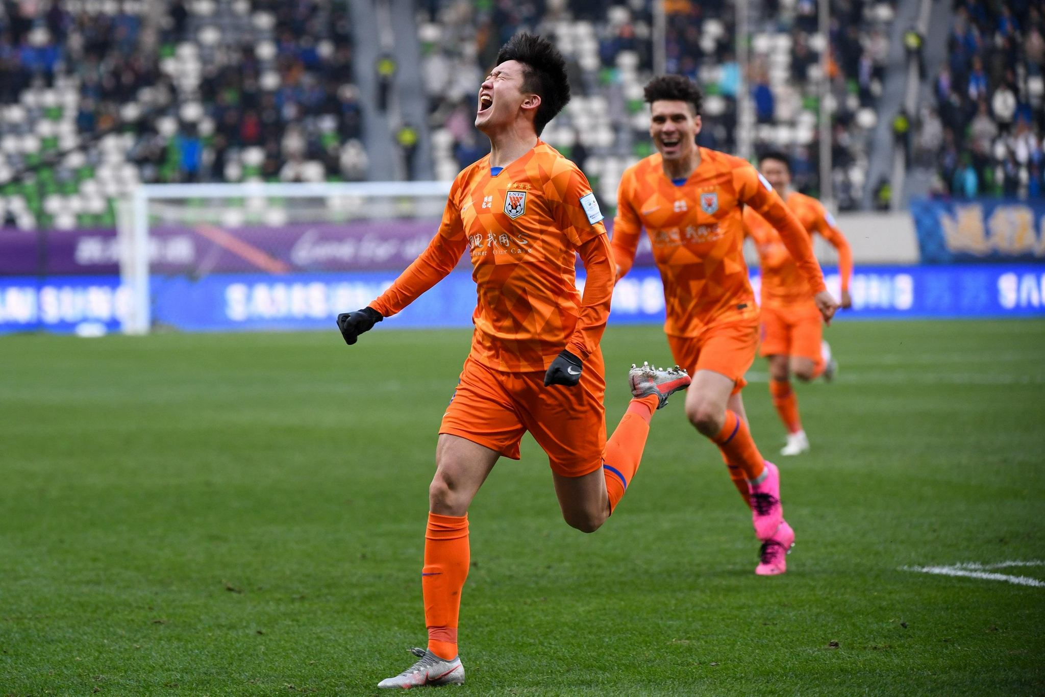 关于中超赛前再迎强敌；布鲁克林篮网状态回暖；主帅态度：管理层满意；球队文化再被提及的信息