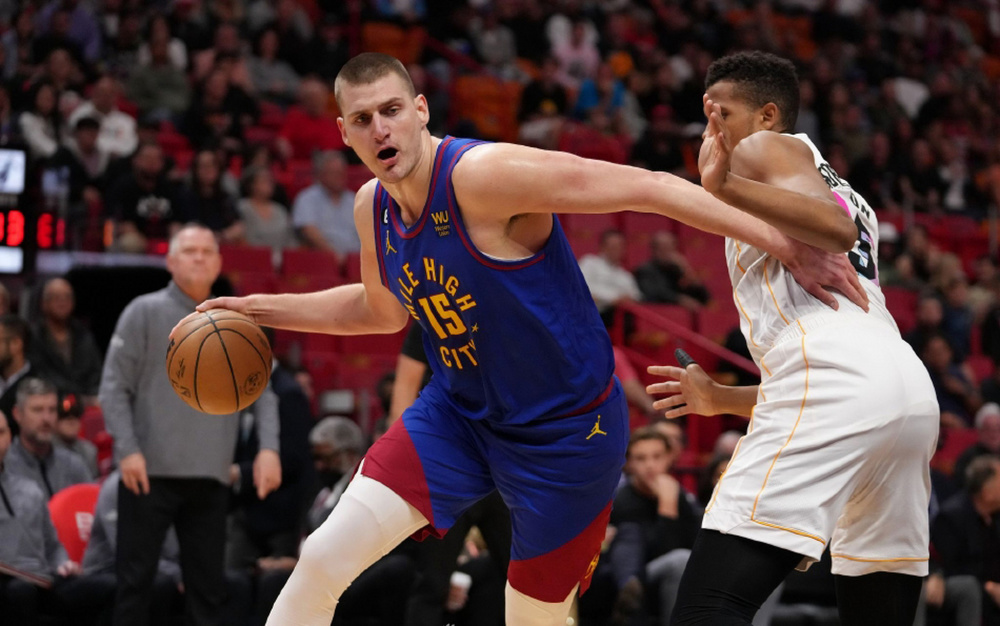 MK体育官方网站-赛后体能课后，瓦伦西亚单刀错失备战NBA常规赛，质疑声仍在，赛季目标并未改变的简单介绍