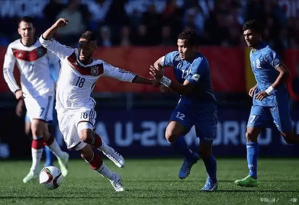 孟菲斯灰熊发布备战花絮，清晨战术微调，法国杯任务艰巨，年轻球员得到机会的简单介绍